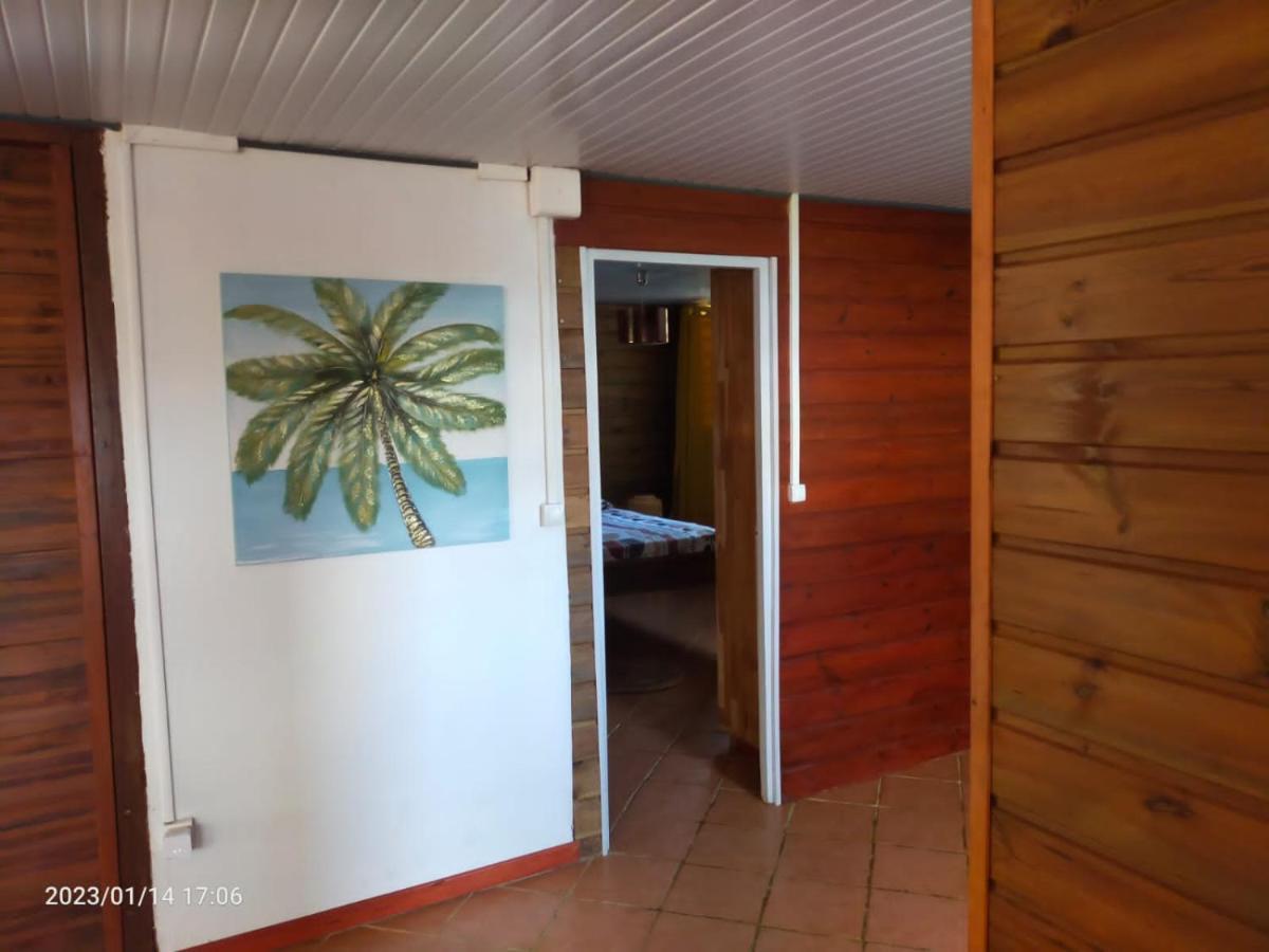 Douceur Des Hauteurs Bas De Villa, Piscine Privee Сент-Люс Экстерьер фото