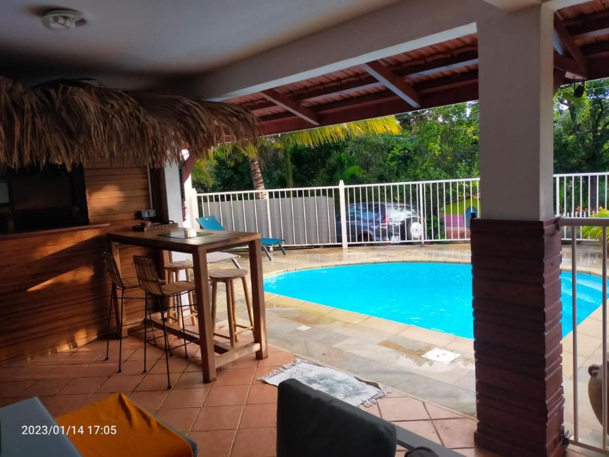 Douceur Des Hauteurs Bas De Villa, Piscine Privee Сент-Люс Экстерьер фото