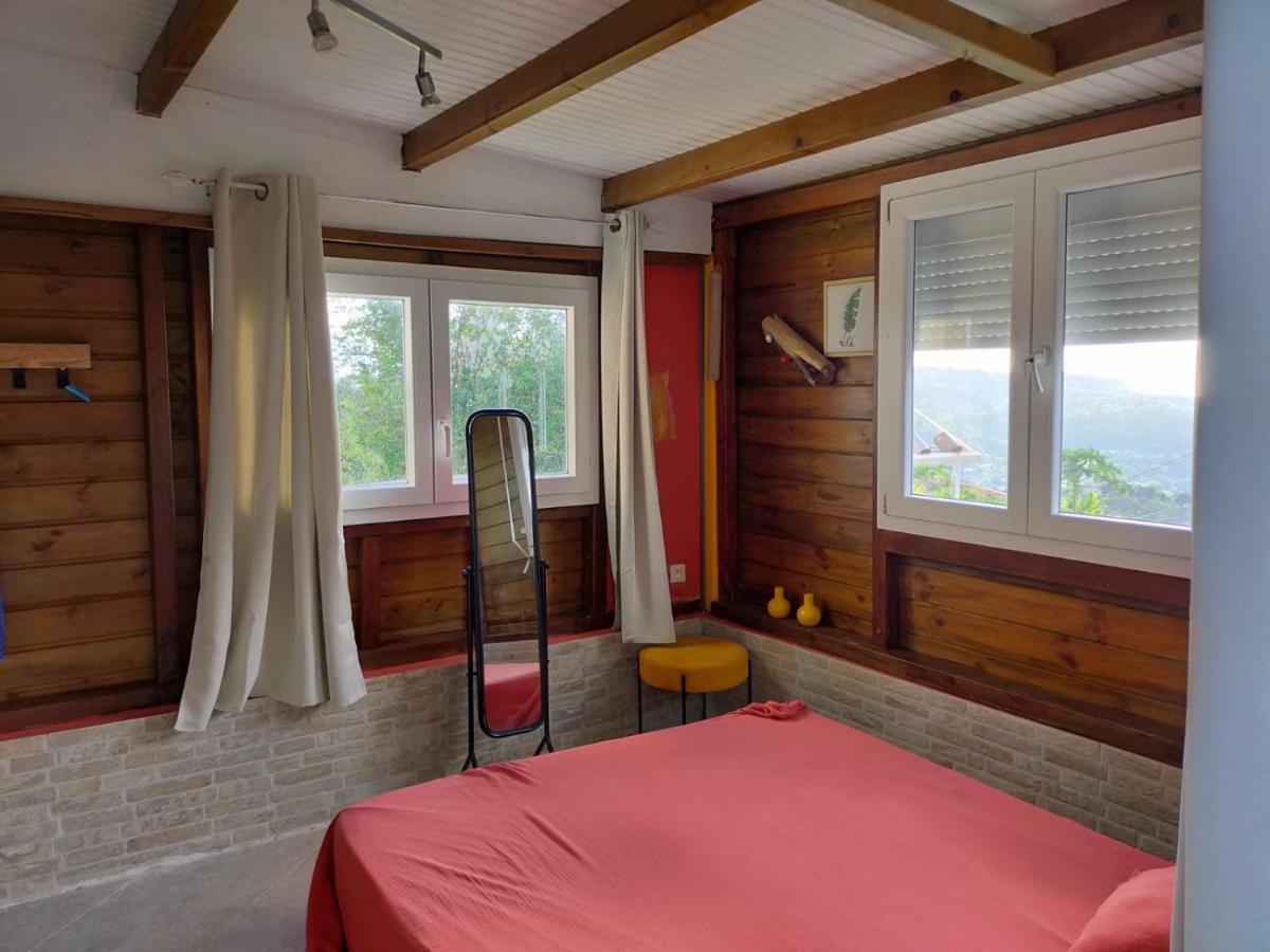 Douceur Des Hauteurs Bas De Villa, Piscine Privee Сент-Люс Экстерьер фото