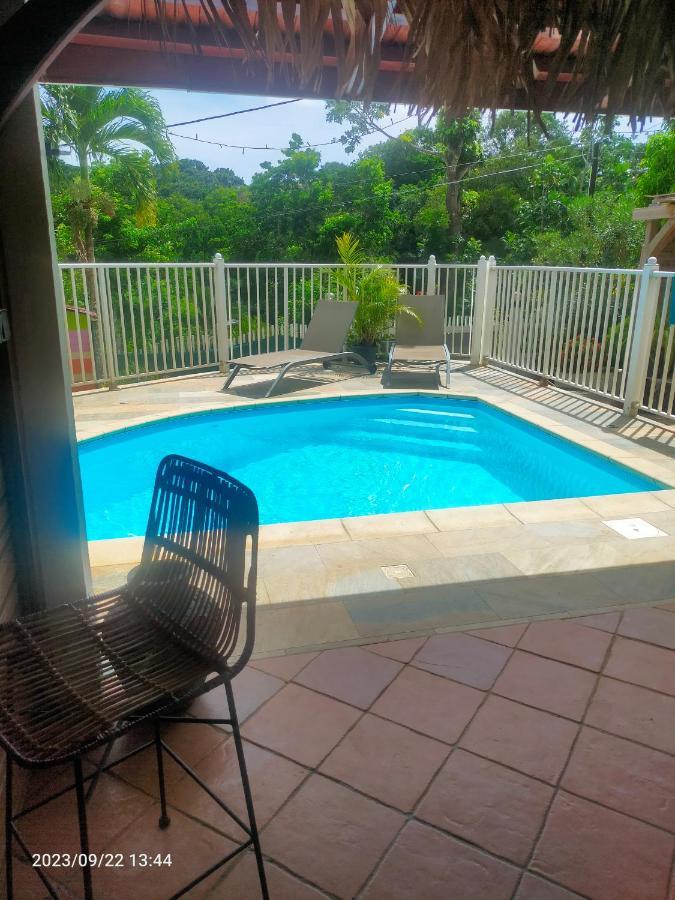 Douceur Des Hauteurs Bas De Villa, Piscine Privee Сент-Люс Экстерьер фото